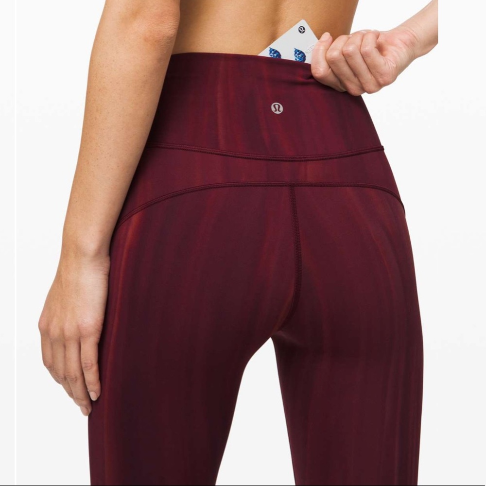Lululemon In Movement Tight 25" *Everlux in Linear Spray Dye Garnet Size 4 $108